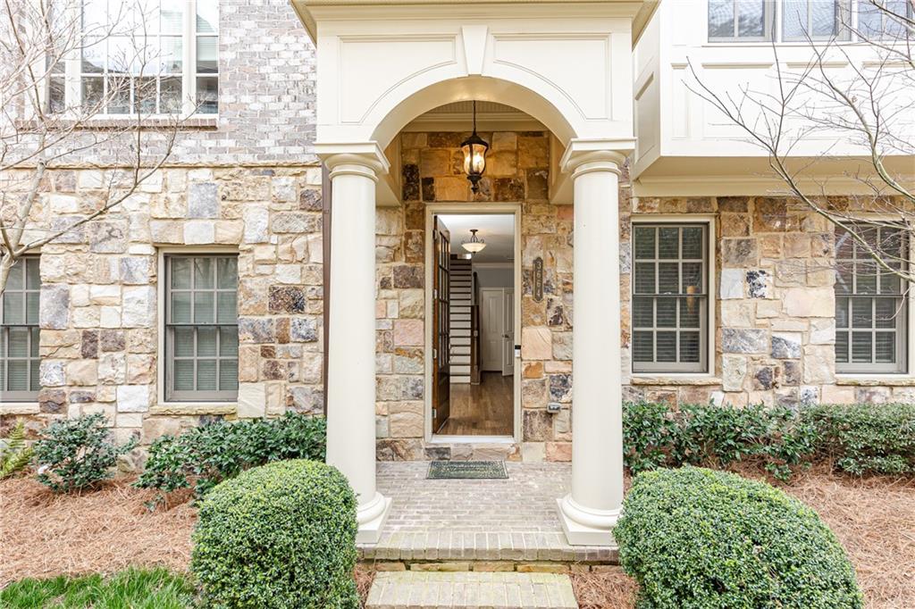 3664 Brookhaven Manor Crossing NE