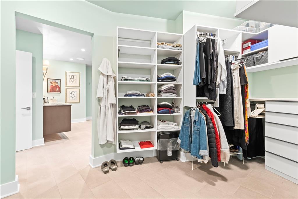 2881 Peachtree Road NE Unit 1001