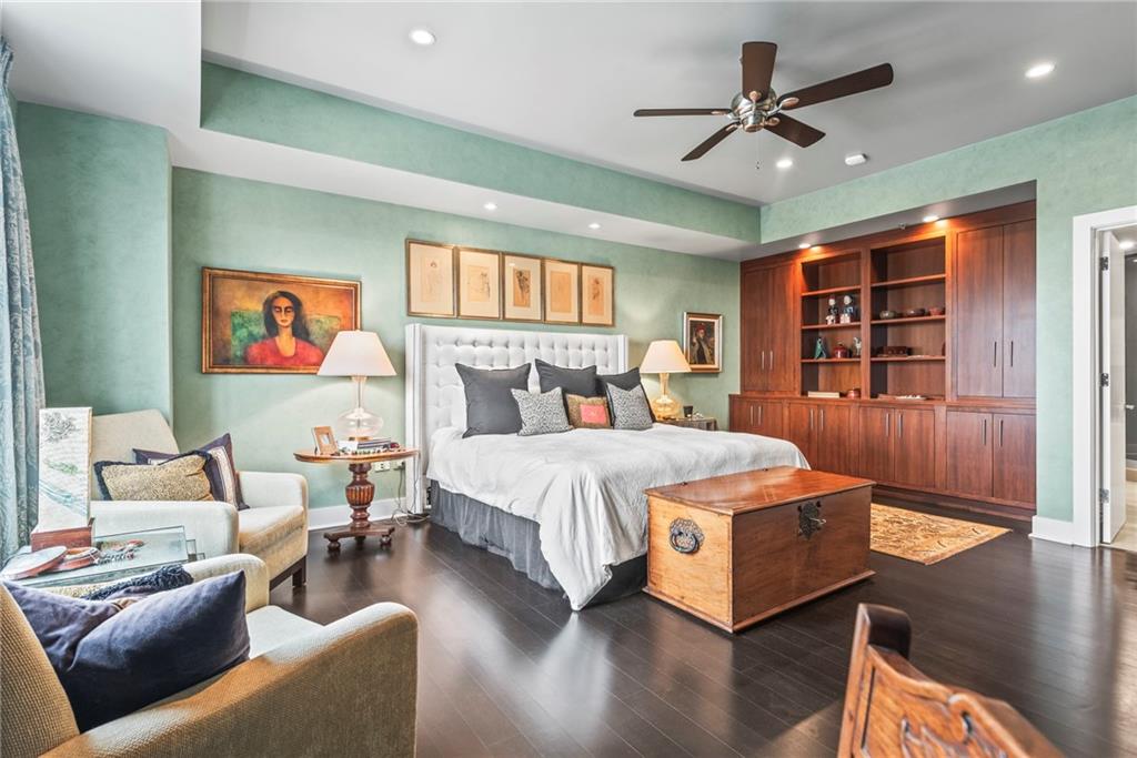 2881 Peachtree Road NE Unit 1001