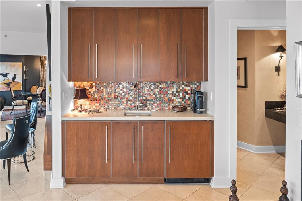 2881 Peachtree Road NE Unit 1001