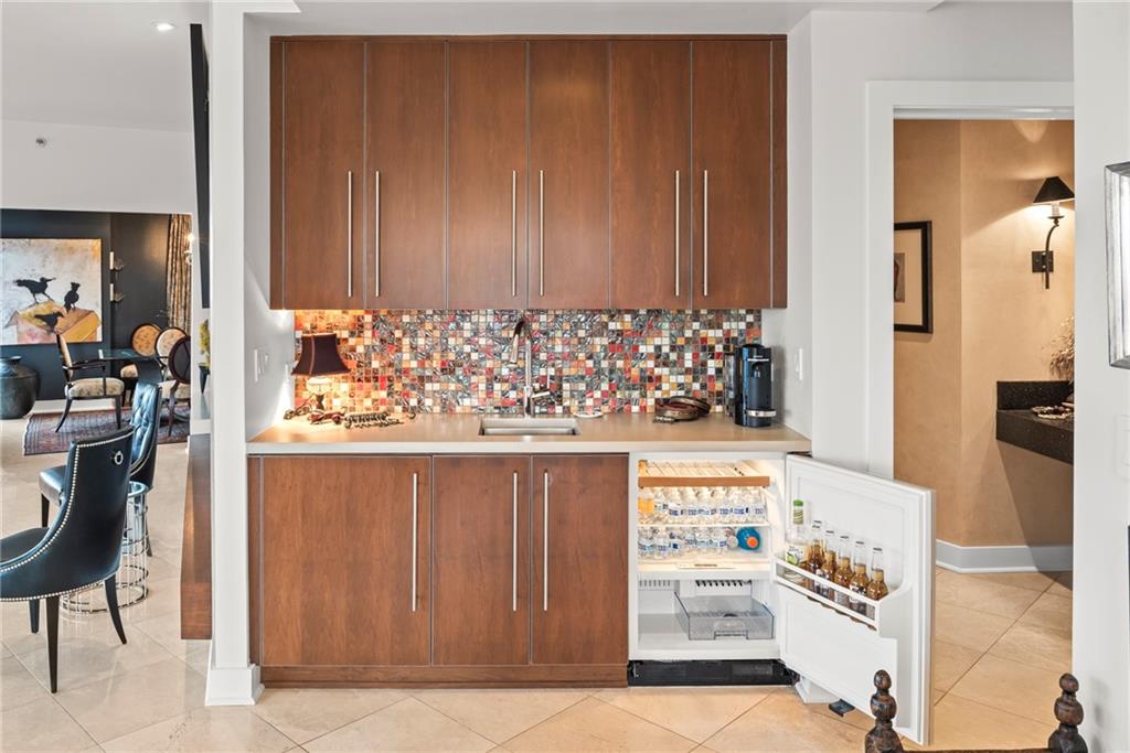 2881 Peachtree Road NE Unit 1001