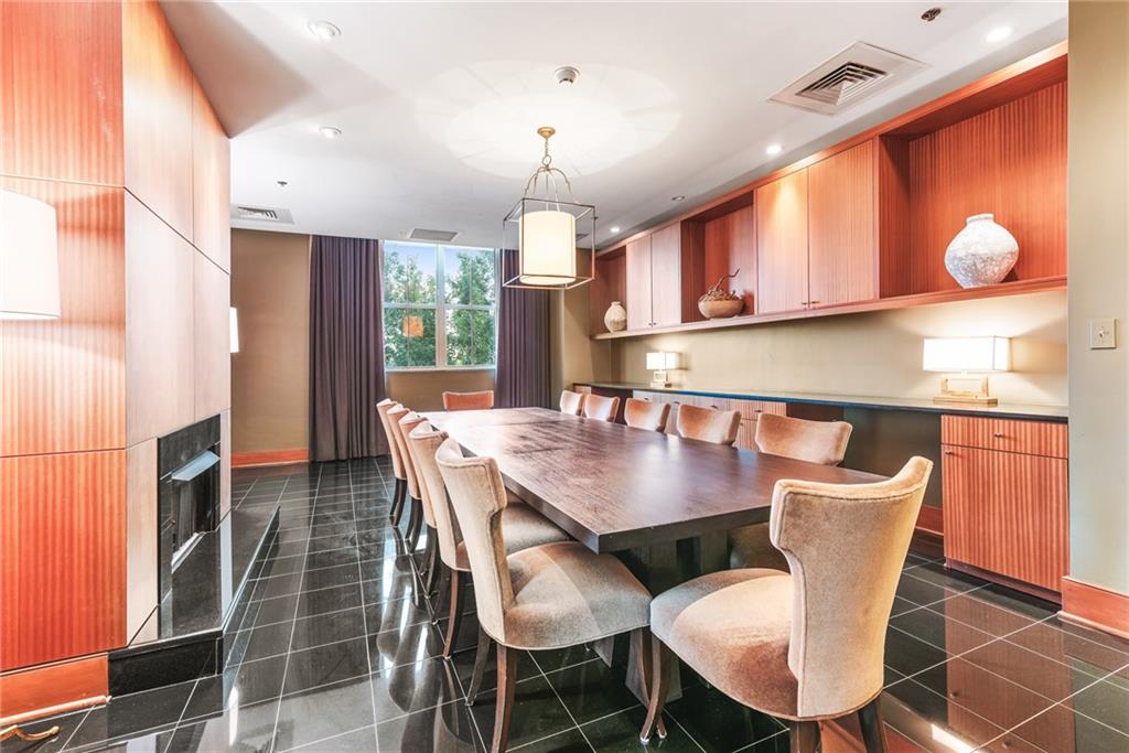 2881 Peachtree Road NE Unit 1001