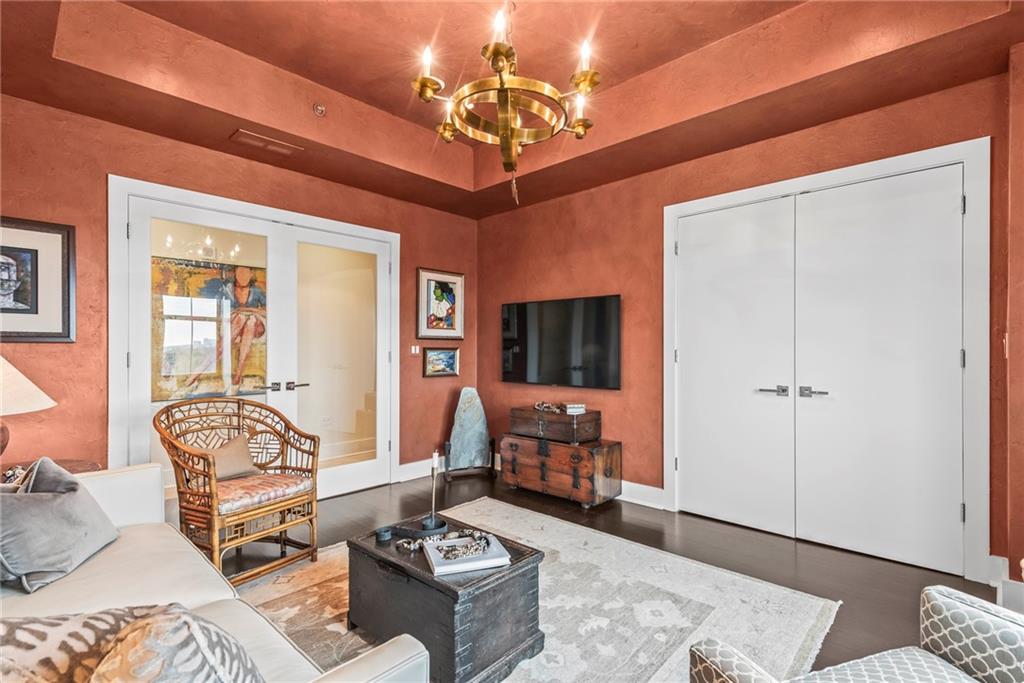 2881 Peachtree Road NE Unit 1001