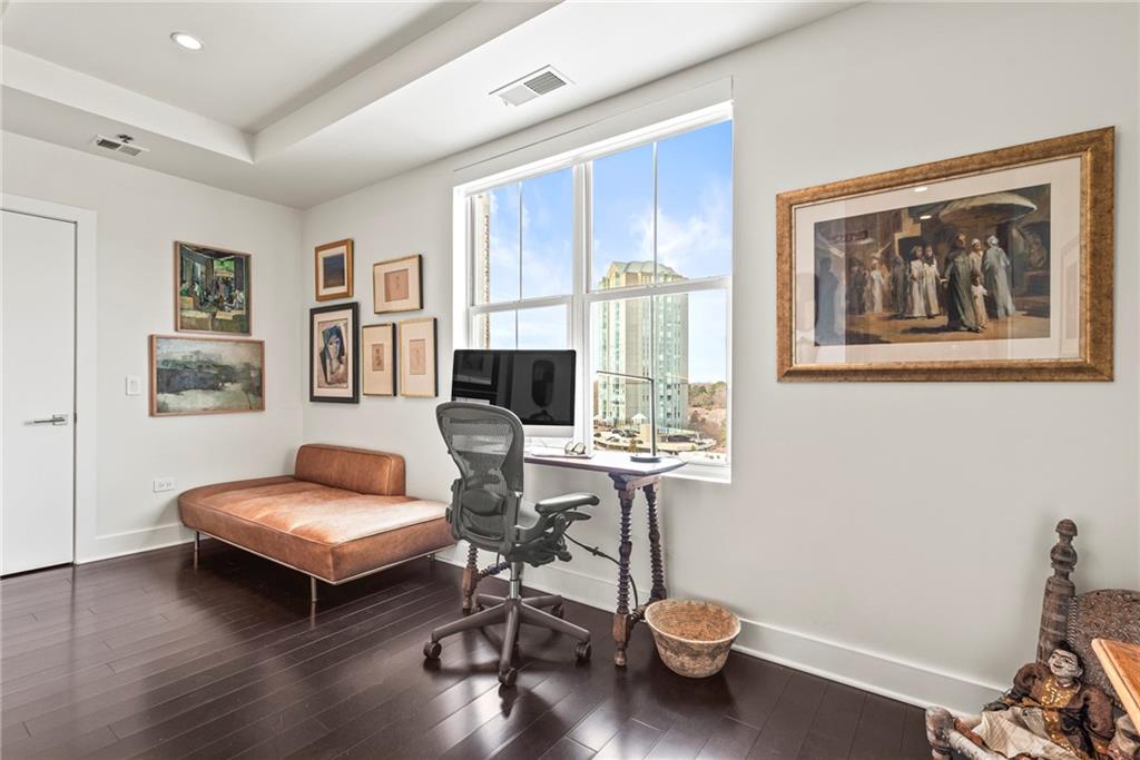 2881 Peachtree Road NE Unit 1001