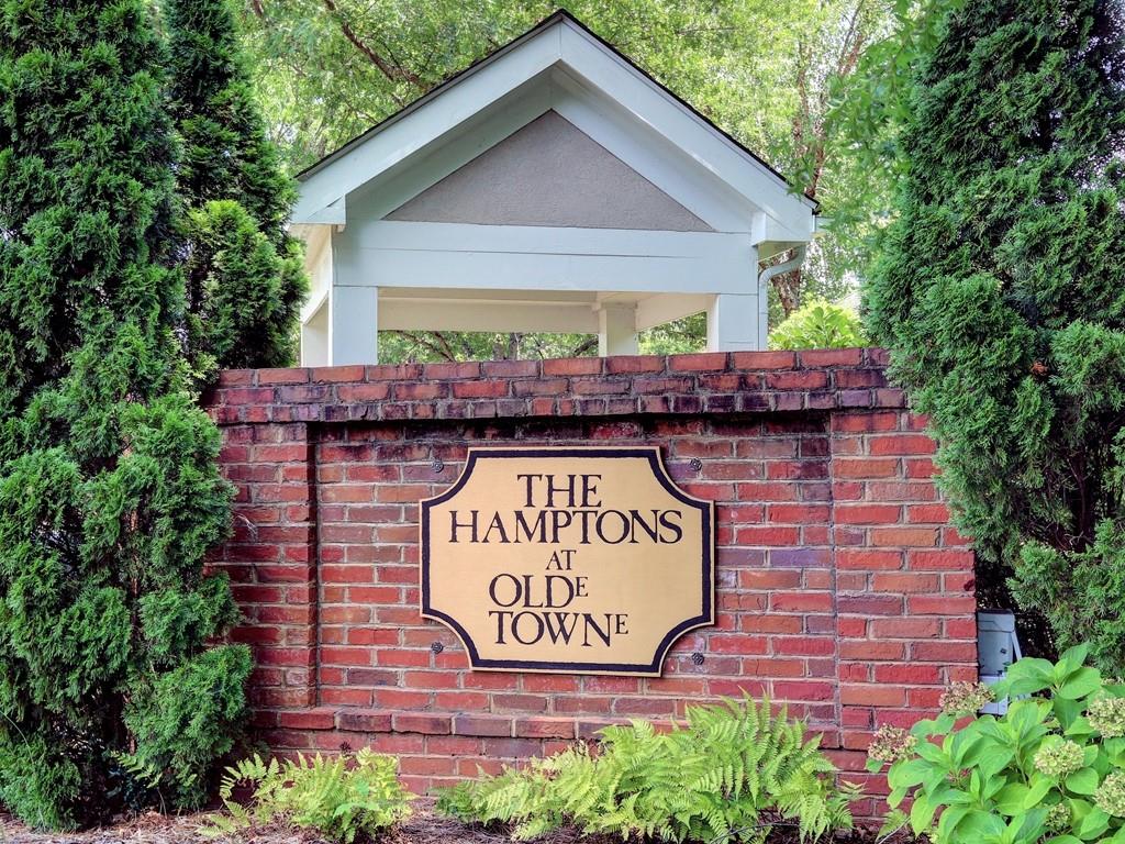 712 Olde Towne Lane