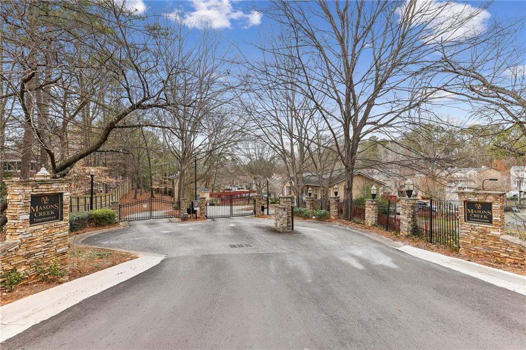 1604 Masons Creek Circle