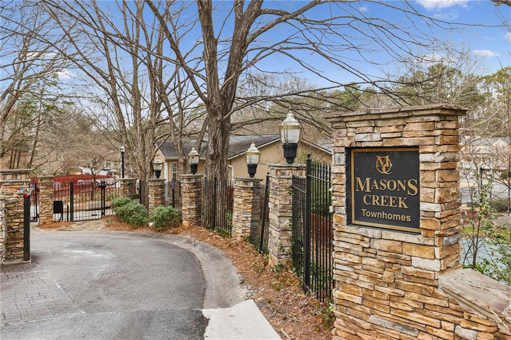 1604 Masons Creek Circle