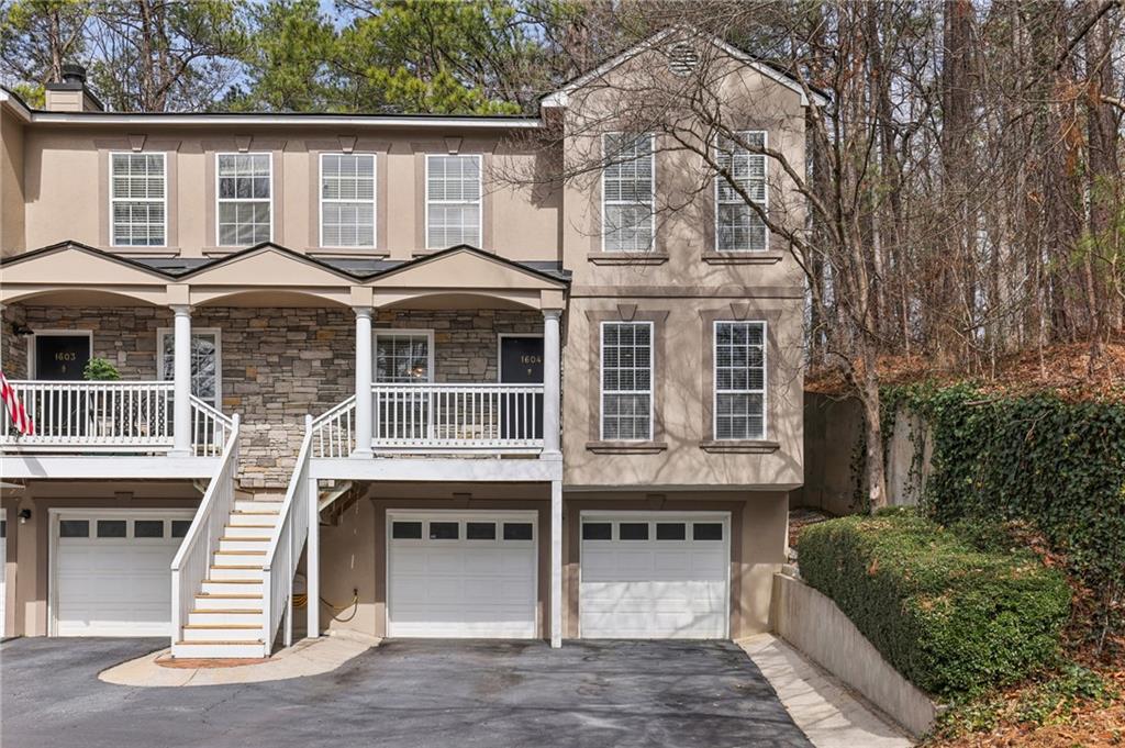 1604 Masons Creek Circle