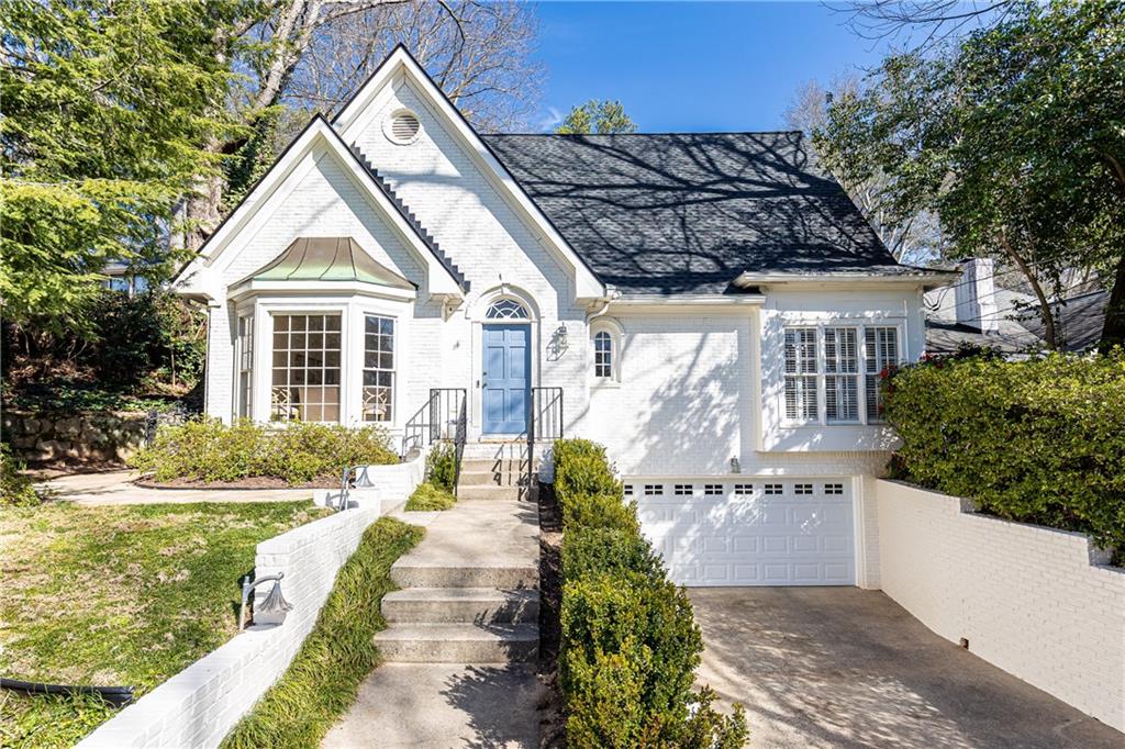 1212 University Drive NE