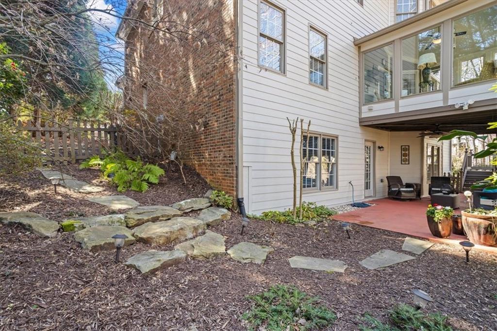 1211 Promontory Path