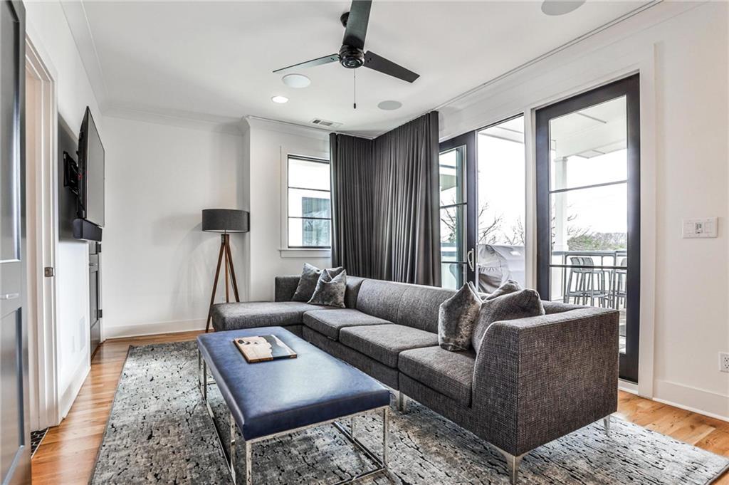 1100 Arkwright Place SE Unit B