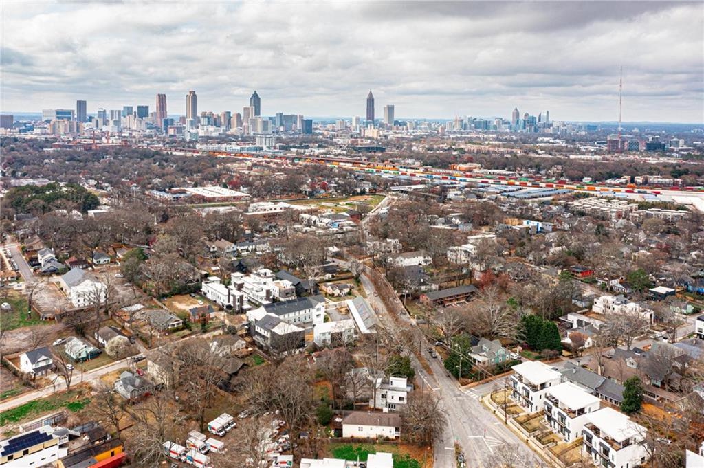 1100 Arkwright Place SE Unit B