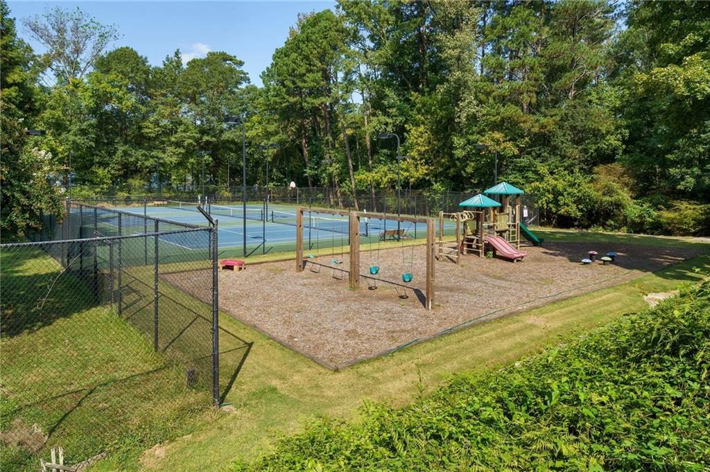 6 Walnut Hill Place NW