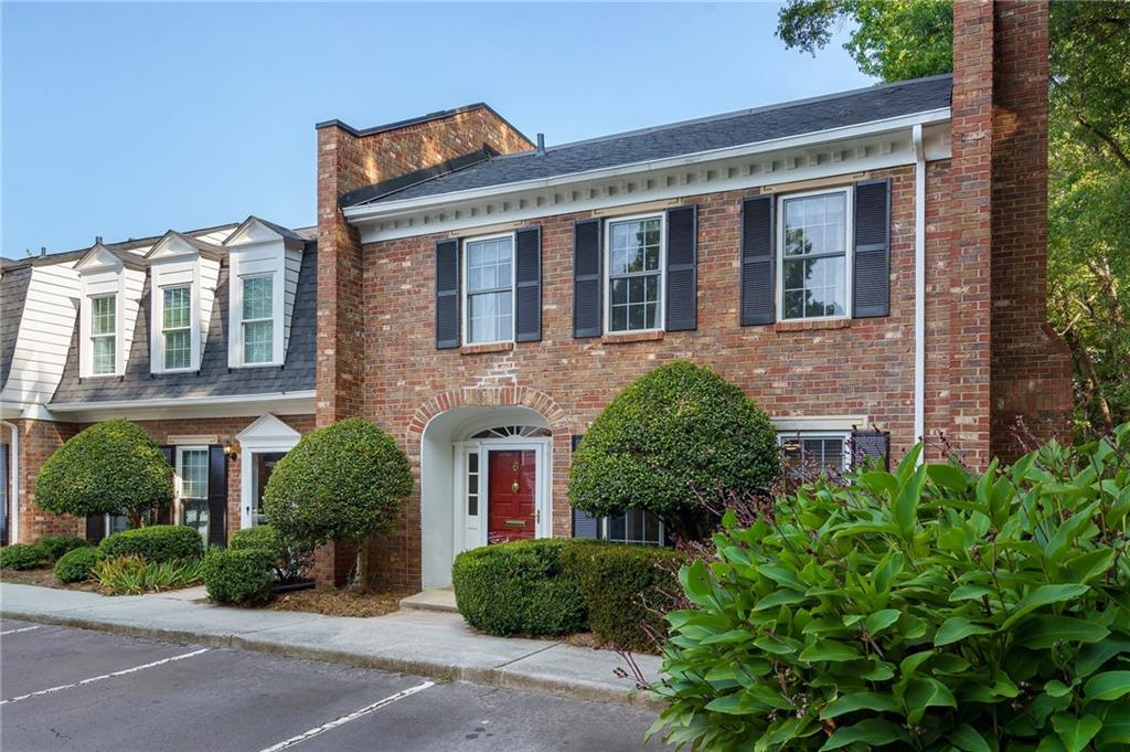 6 Walnut Hill Place NW