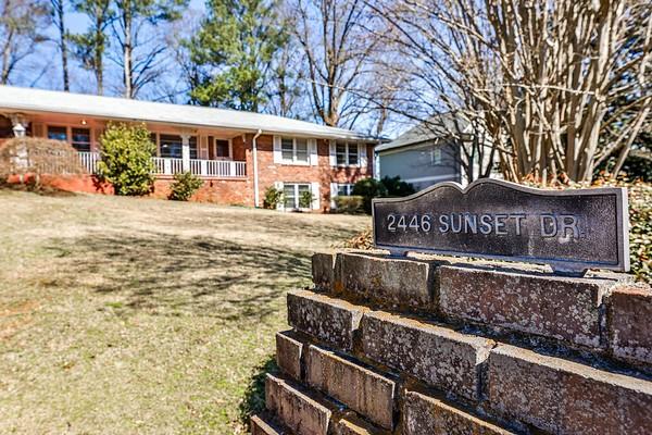 2446 Sunset Drive NE
