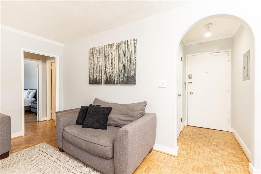 300 W Peachtree Street Unit 10D