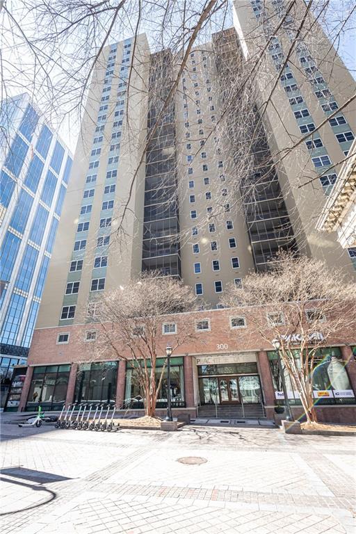 300 W Peachtree Street Unit 10D