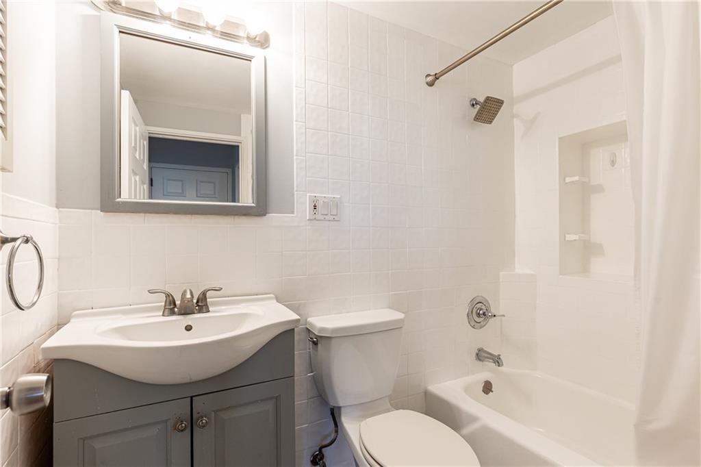 300 W Peachtree Street Unit 10D