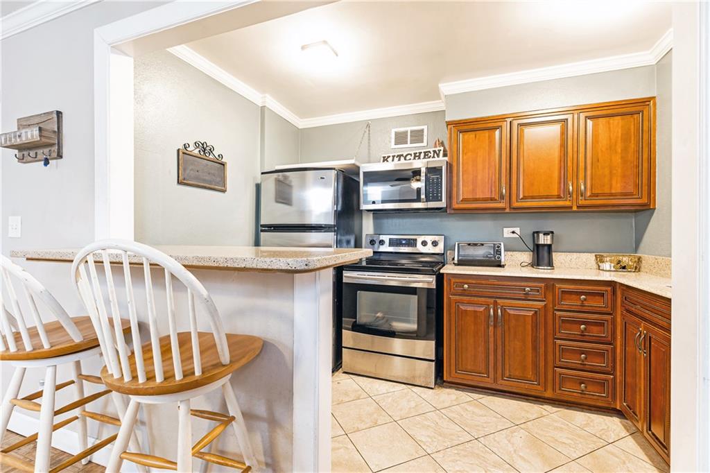300 W Peachtree Street Unit 4A