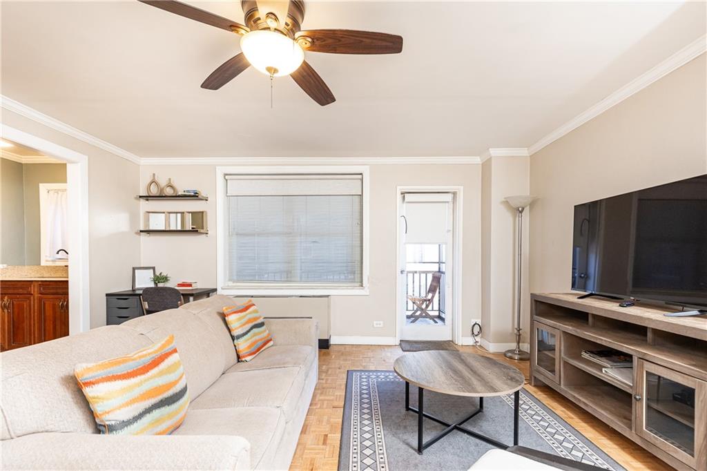 300 W Peachtree Street Unit 4A