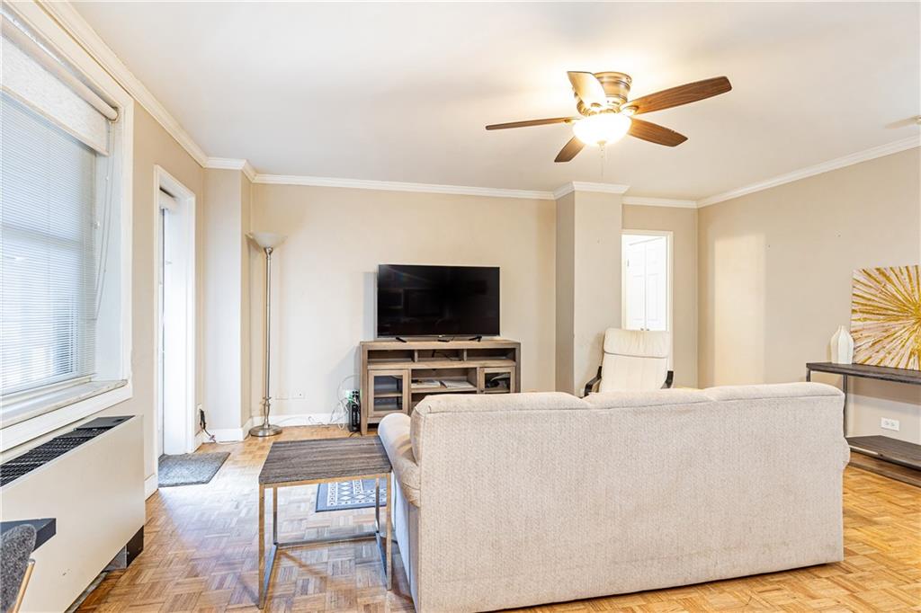 300 W Peachtree Street Unit 4A