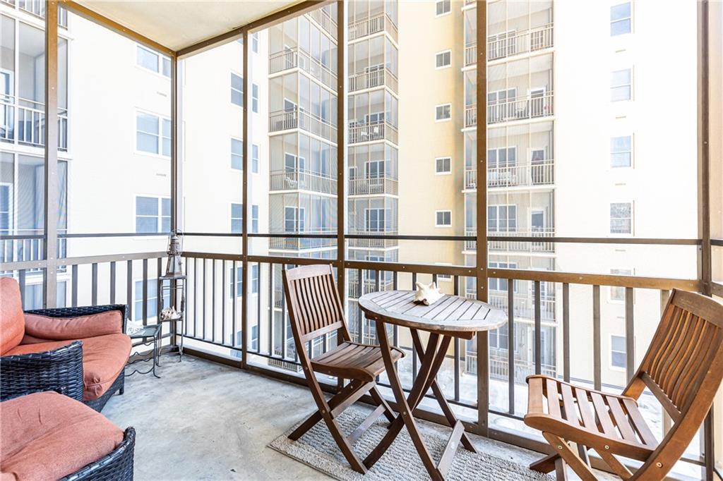 300 W Peachtree Street Unit 4A