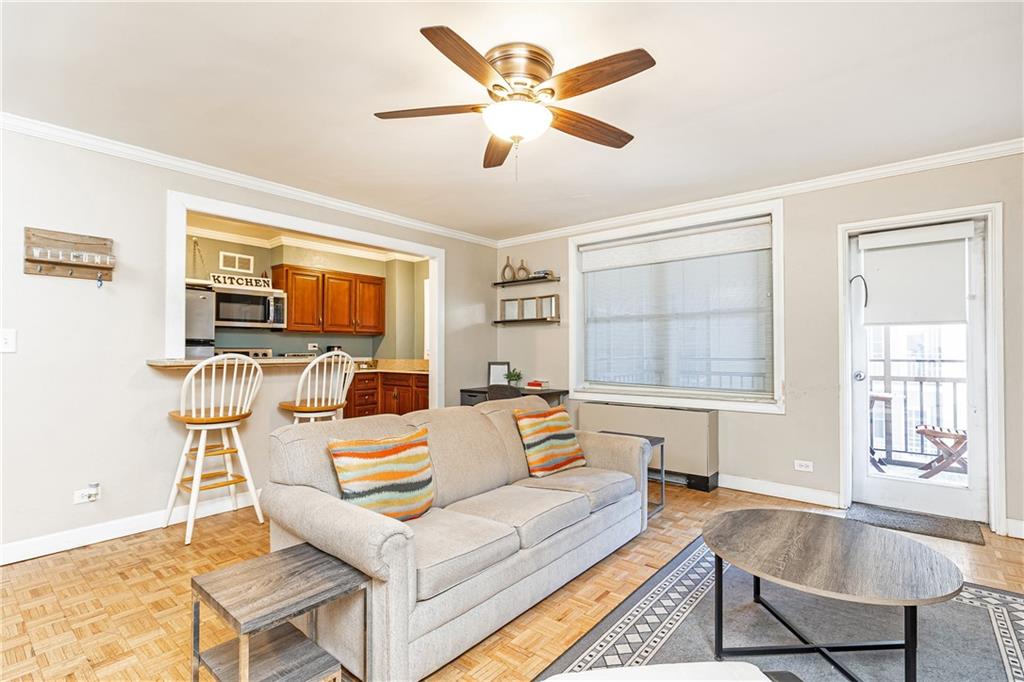 300 W Peachtree Street Unit 4A