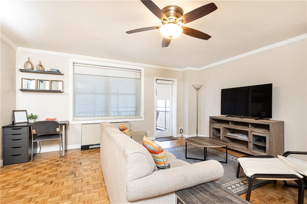 300 W Peachtree Street Unit 4A