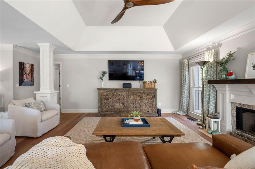 2325 Woodcrest Drive SE