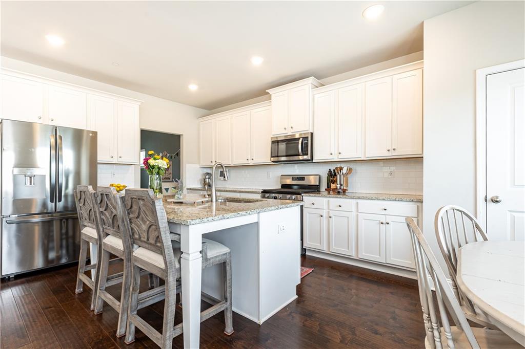 830 Corsiglia Farm
