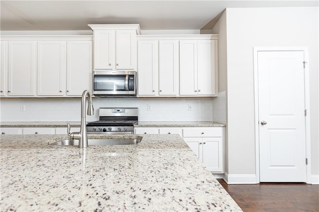830 Corsiglia Farm