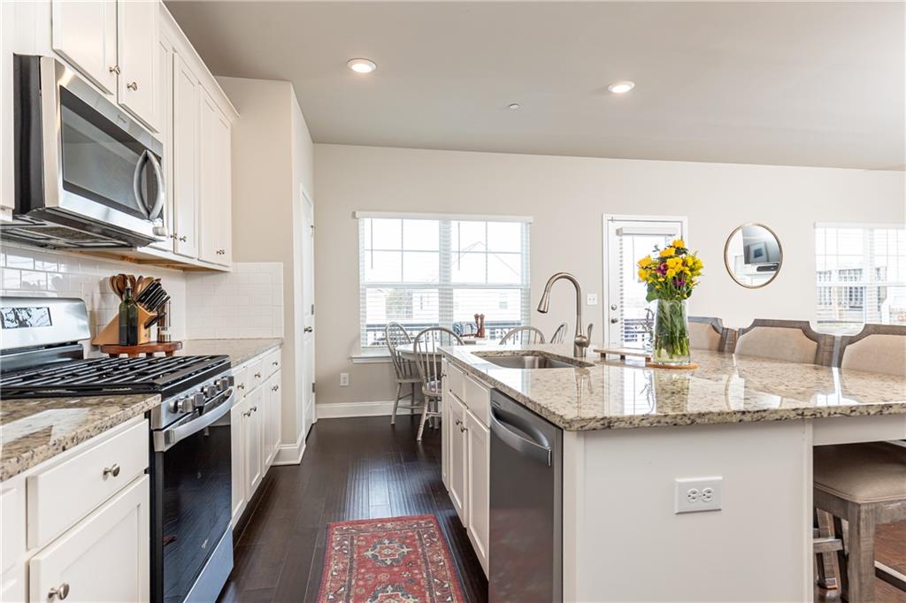 830 Corsiglia Farm