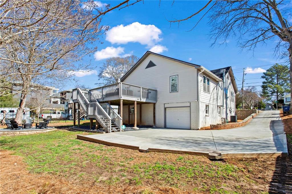 220 Mayson Avenue NE