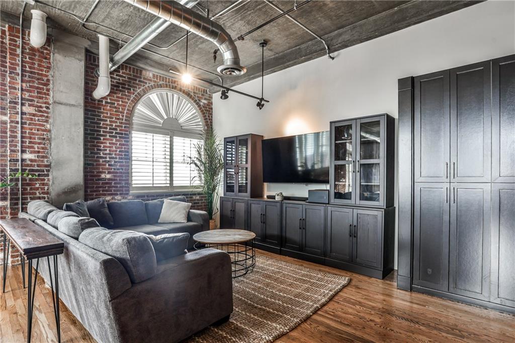 3180 Mathieson Drive NE Unit 806