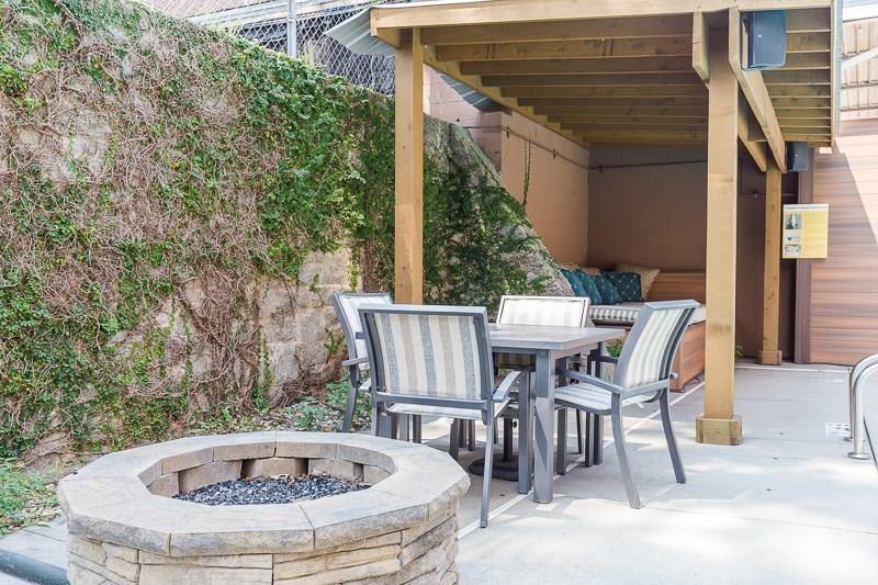3180 Mathieson Drive NE Unit 806