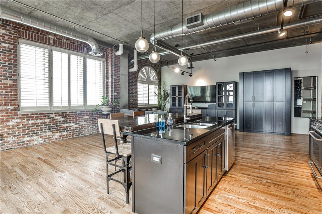 3180 Mathieson Drive NE Unit 806
