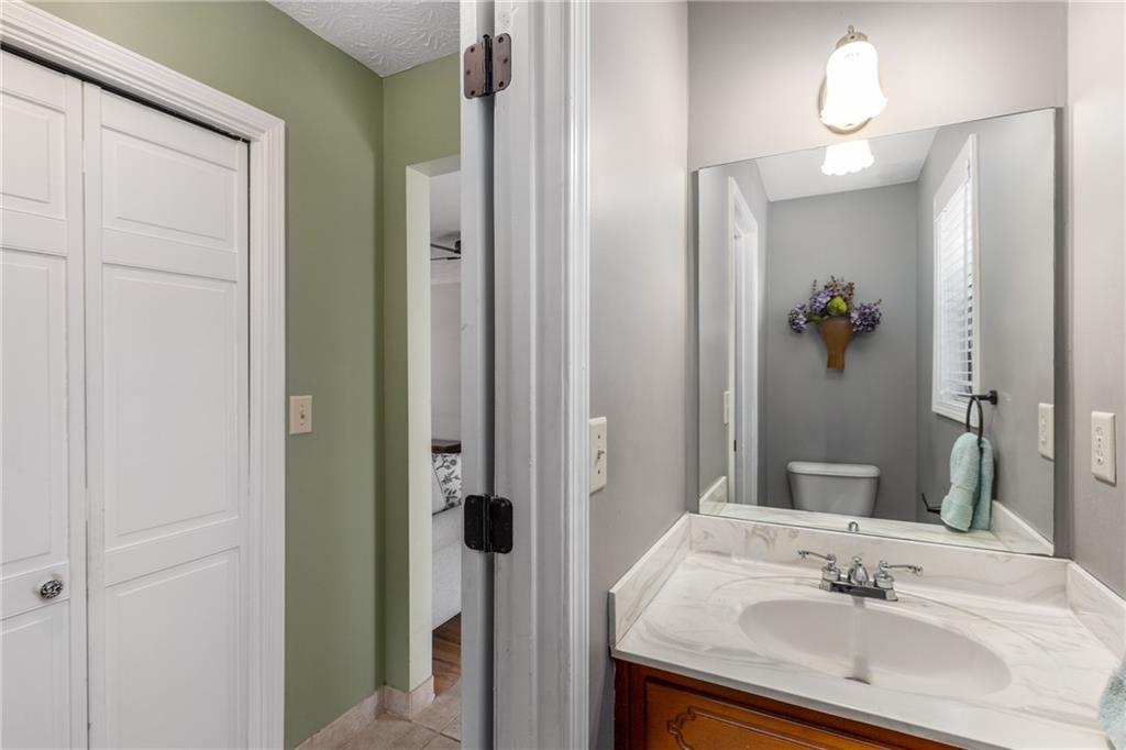 4112 Gregory Manor Circle SW