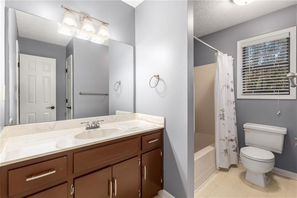 4112 Gregory Manor Circle SW