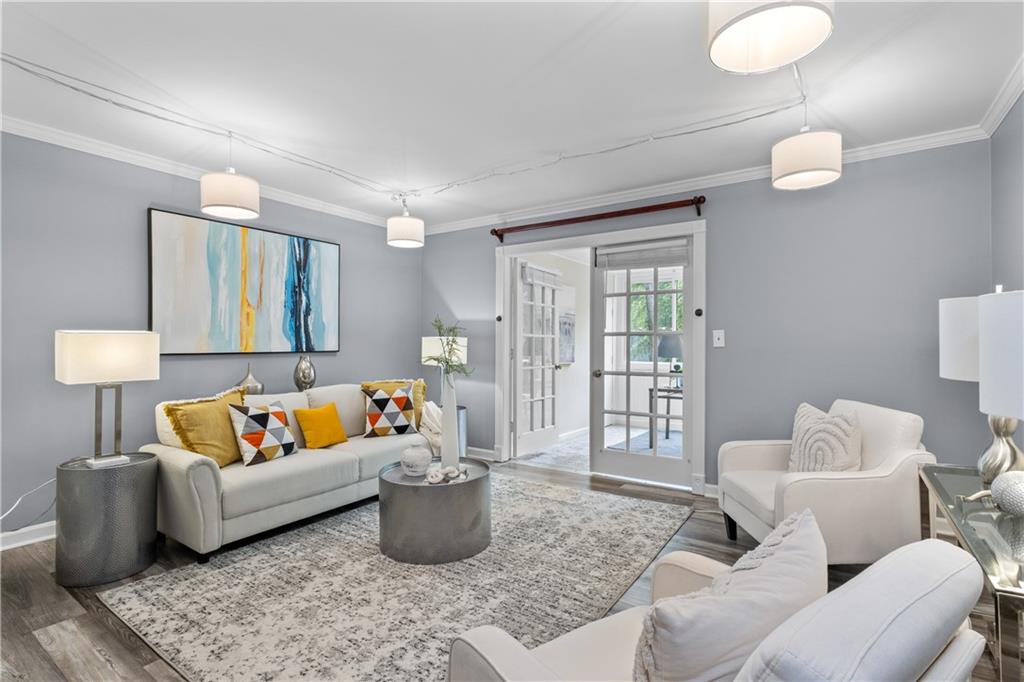 80 Montre Square NW