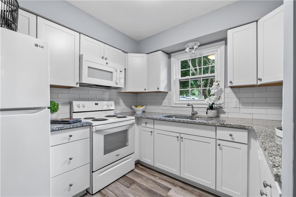 80 Montre Square NW