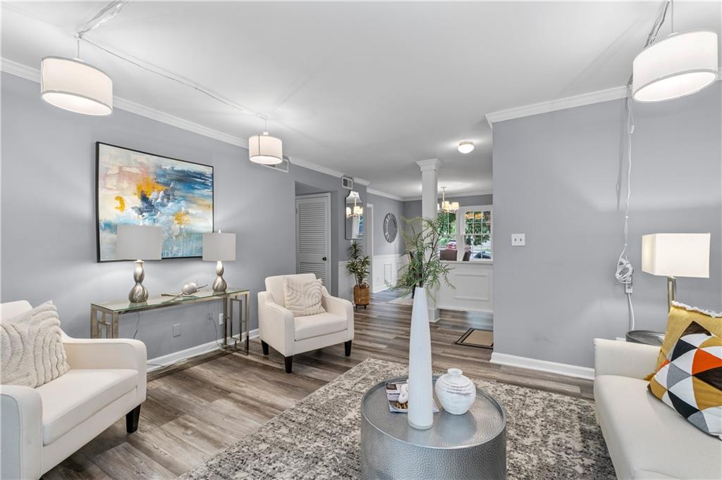 80 Montre Square NW
