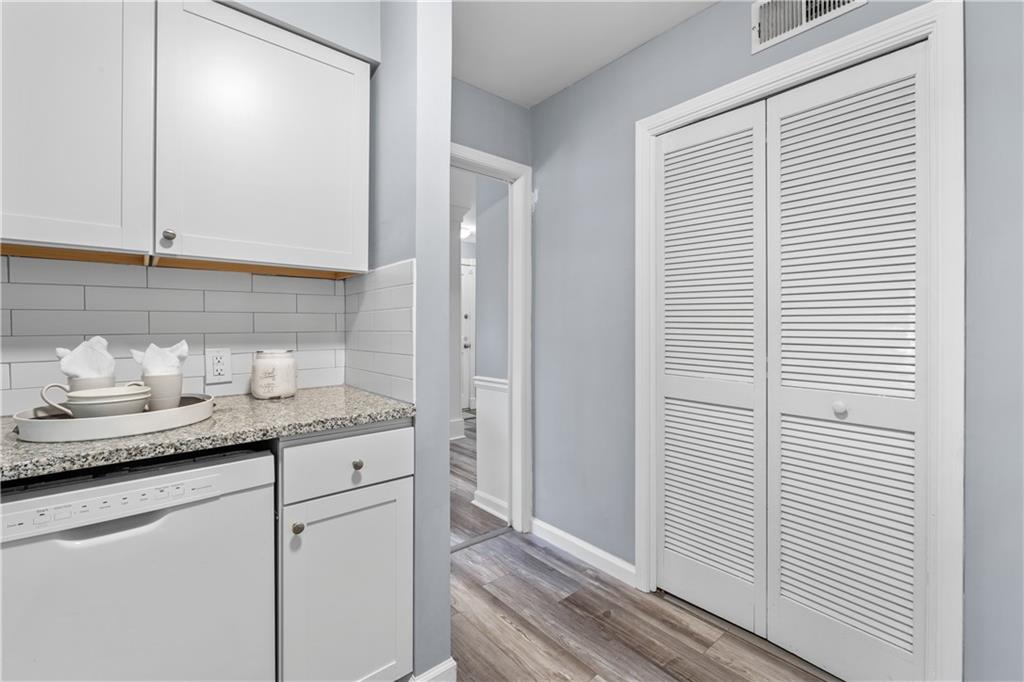 80 Montre Square NW