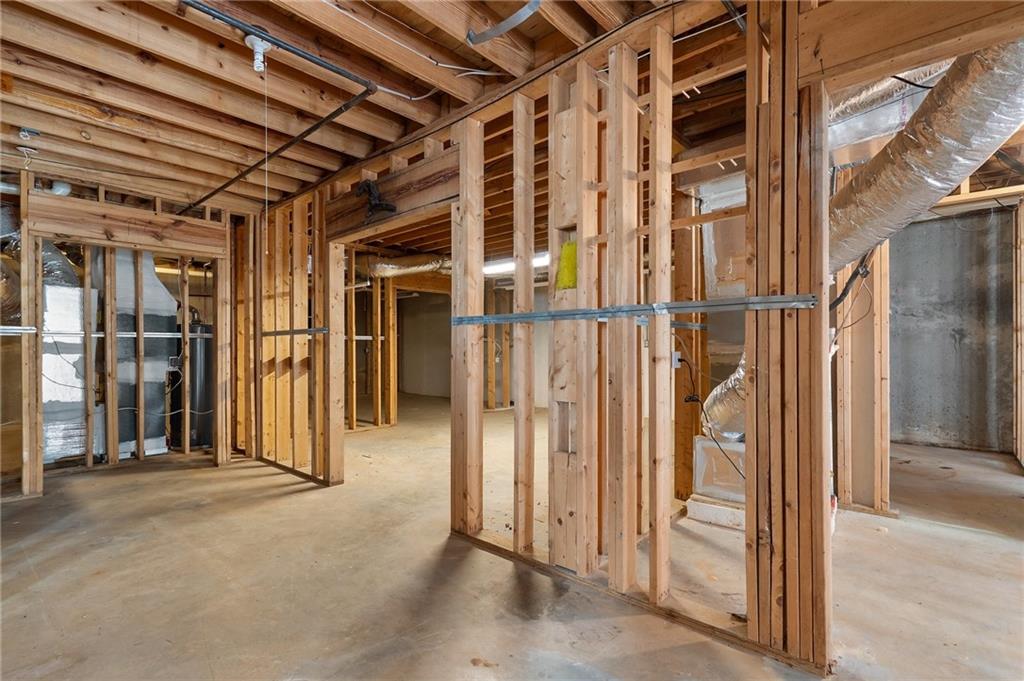 407 Spring House Cove NE