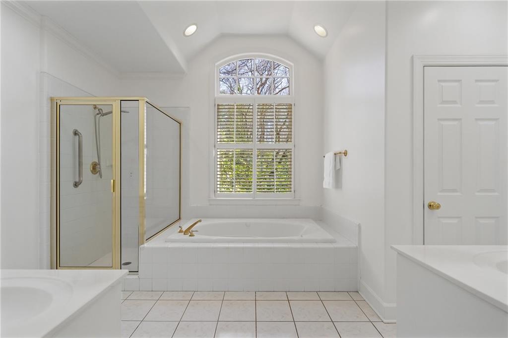 407 Spring House Cove NE