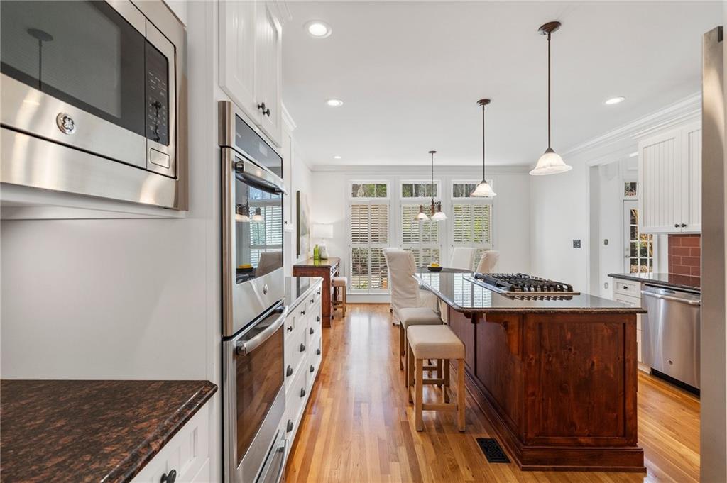 407 Spring House Cove NE