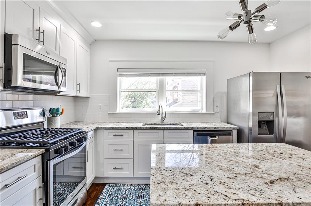 17 Bates Avenue SE