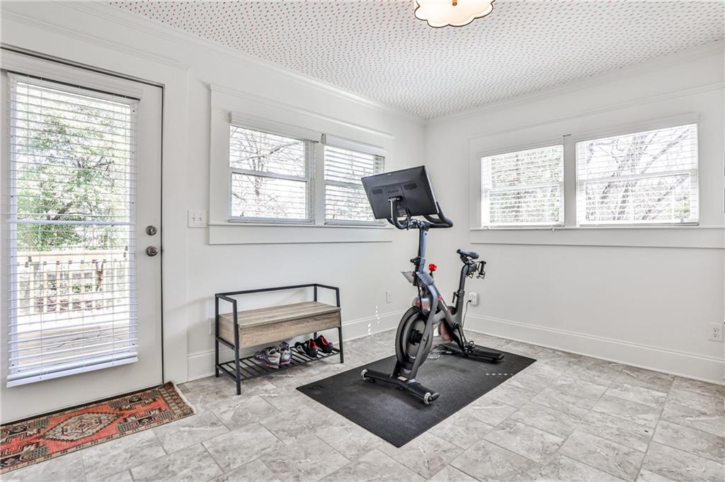 17 Bates Avenue SE