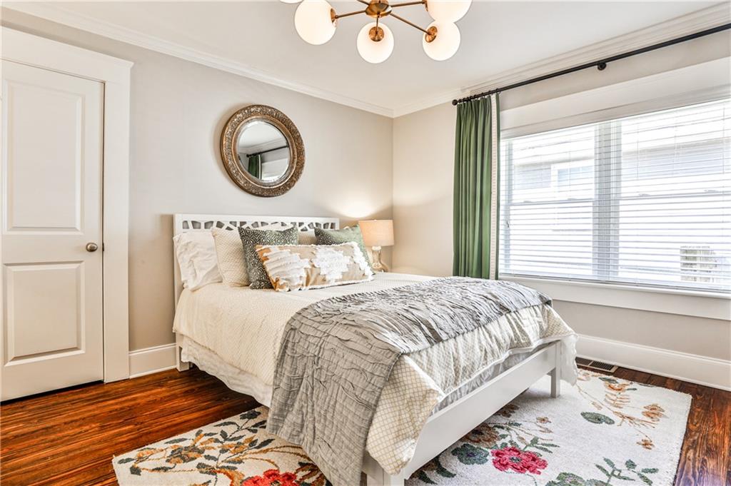 17 Bates Avenue SE