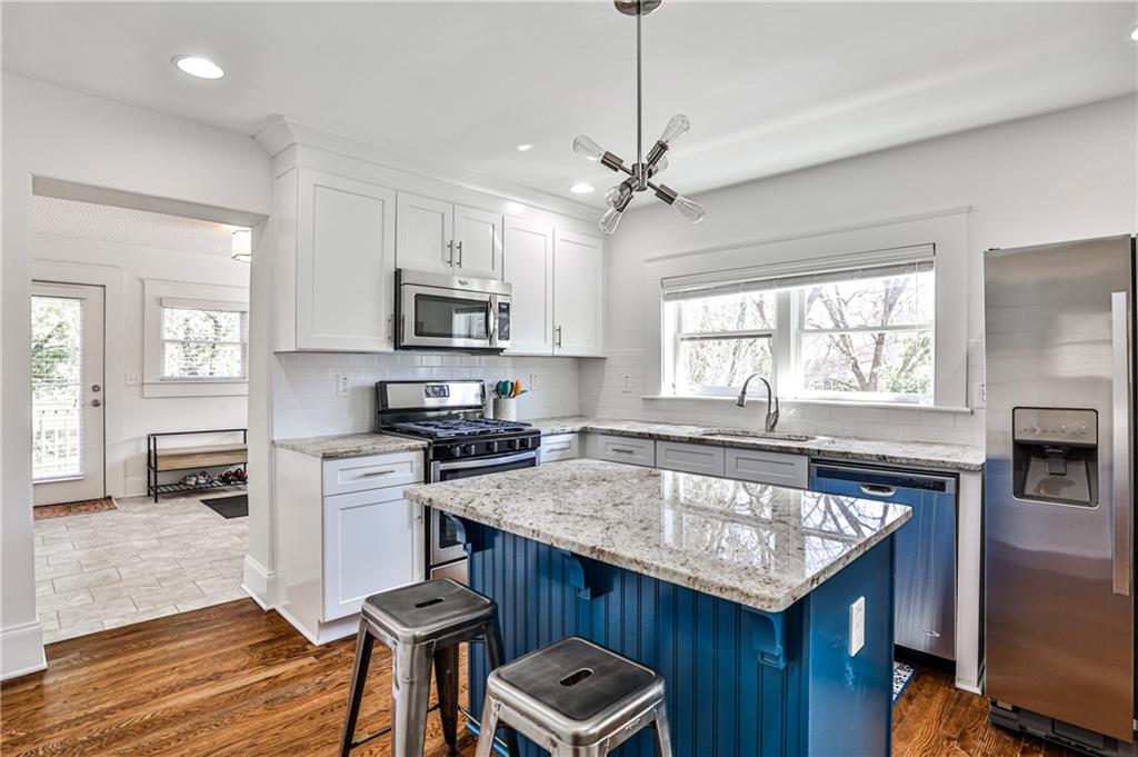 17 Bates Avenue SE