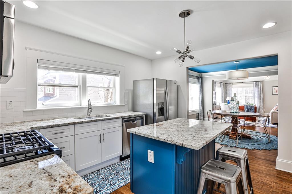 17 Bates Avenue SE